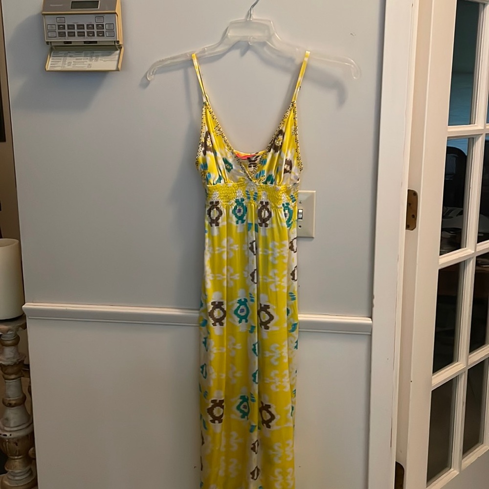 Beautiful midi yellow dress, lovely, soft fabric.